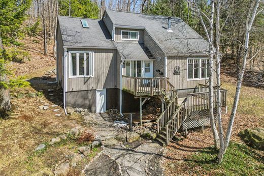 Einfamilienhaus in Muskoka Falls, Ontario