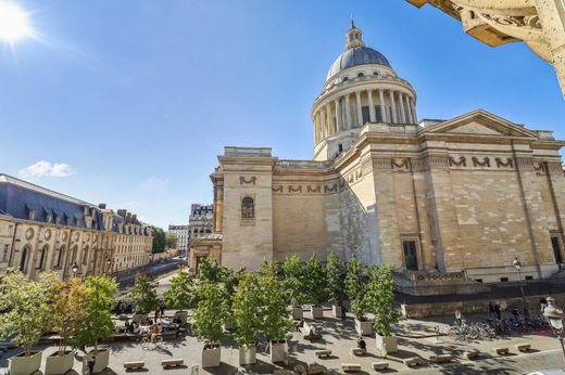 Apartment in Sorbonne, Jardin des Plantes, Saint-Victor, Paris