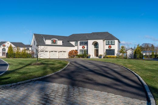 Detached House in East Islip, Suffolk County