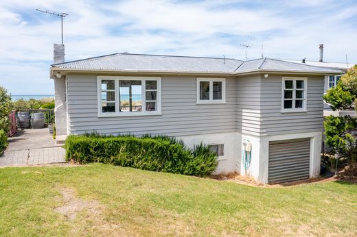 Detached House in Riversdale Beach, Masterton