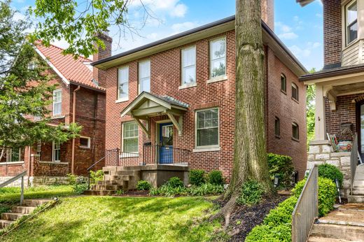 Detached House in University City, Saint Louis County