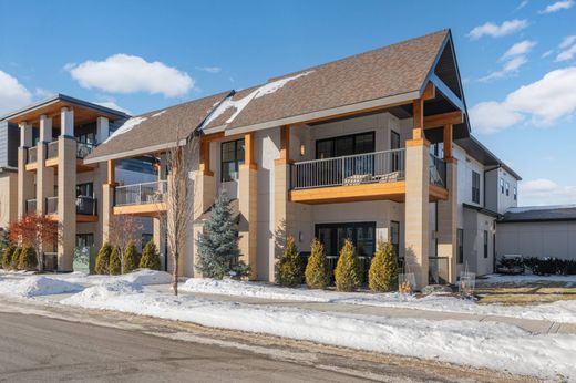 Apartment in Edina, Hennepin County