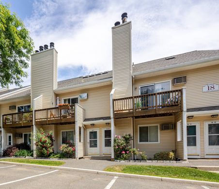 Townhouse in Danbury, Fairfield County