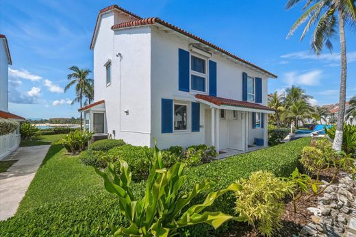 Semidetached House in Cable Beach, New Providence District
