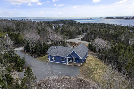 Detached House in Blind Bay, British Columbia