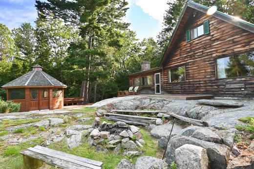 Casa di lusso a Nipissing Beach, Parry Sound District