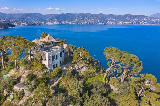 قلعة ﻓﻲ Portofino, Provincia di Genova