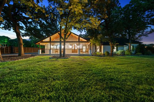 Casa Independente - Southlake, Tarrant County