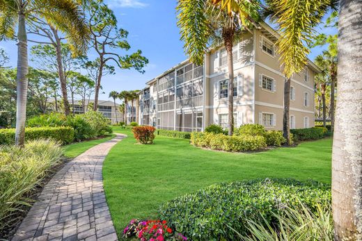 Apartment / Etagenwohnung in Naples, Collier County
