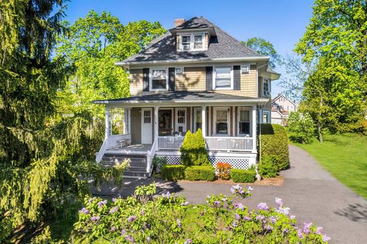 Detached House in Rye Brook, Westchester County