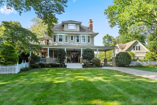 Luxury home in Stony Brook, Suffolk County