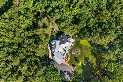 Detached House for sale in Hingham