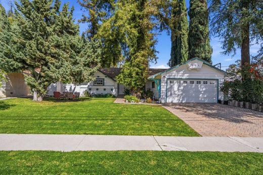 Detached House in Granada Hills, Los Angeles County