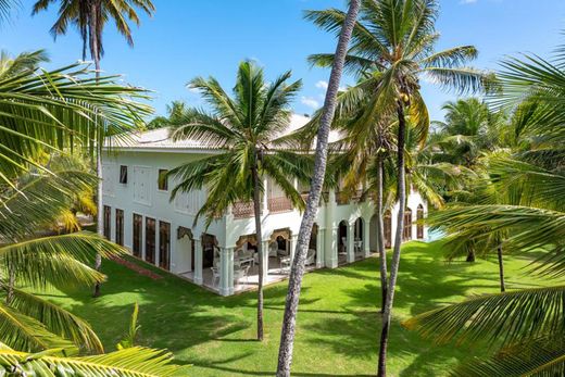 Einfamilienhaus in Mata de São João, Bahia