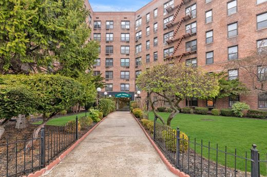 Διαμέρισμα σε Forest Hills, Queens County