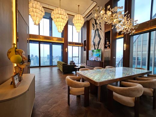 Apartment / Etagenwohnung in Huai Khwang, Bangkok