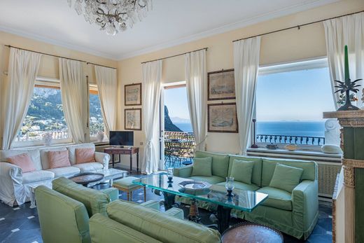 Apartment in Capri, Naples