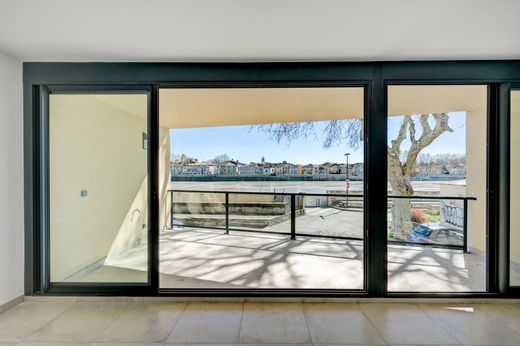 Apartment in Arles, Bouches-du-Rhône