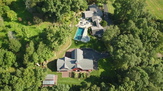 Detached House in Pound Ridge, Westchester County