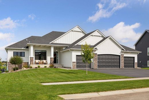 Частный Дом, Lakeville, Dakota County