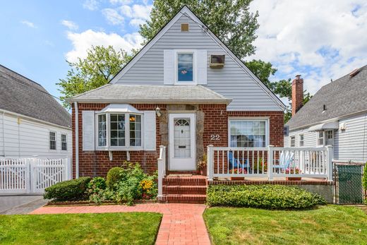 Einfamilienhaus in Floral Park, Nassau County