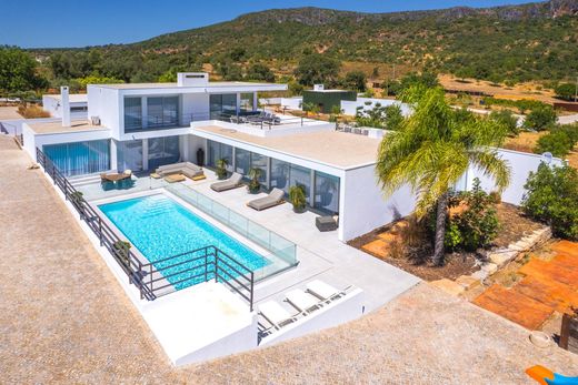 ‏בית חד-משפחתי ב  לולה, Loulé