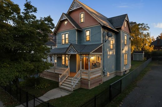 Vrijstaand huis in Hartford, Hartford County