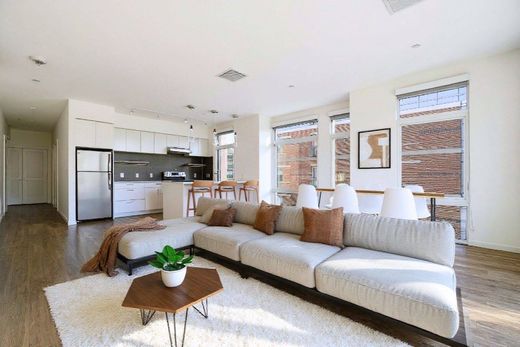 Daire Boston, Suffolk County