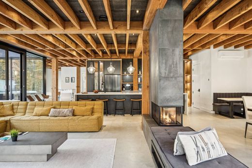 Maison individuelle à Mont-Tremblant, Laurentides