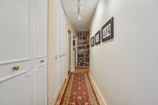 Luxury home in Fort Lee, Bergen County