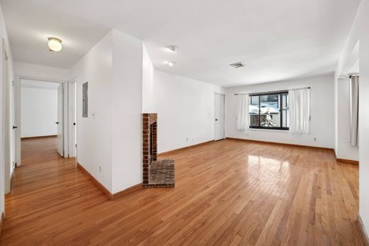 Apartment in Fort Lee, Bergen County