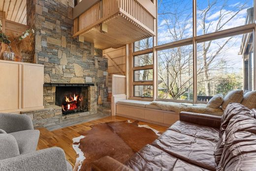 Частный Дом, Highlands, Macon County