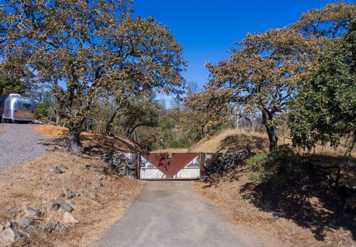 Santa Rosa, Sonoma Countyの土地