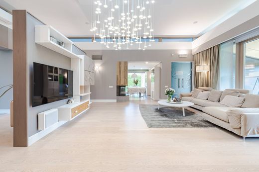 Vrijstaand huis in Dzilnas, Babītes pagasts