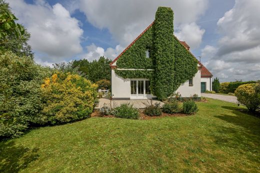 Detached House in Cucq, Pas-de-Calais