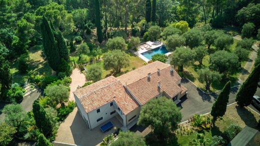 Detached House in Mougins, Alpes-Maritimes