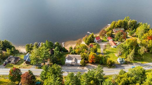 Detached House in Long Lake, Hamilton County