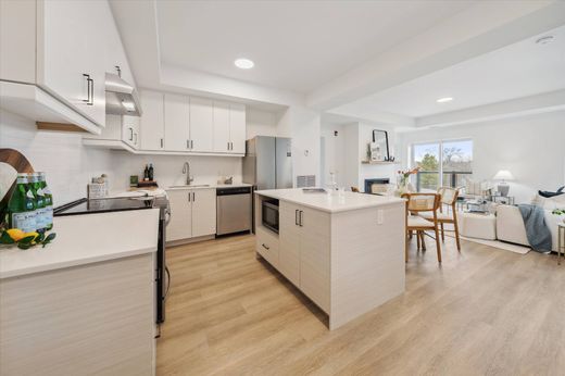 套间/公寓  Kawartha Lakes, Ontario