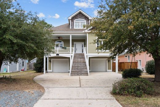 بيت مستقل ﻓﻲ Oak Island, Brunswick County