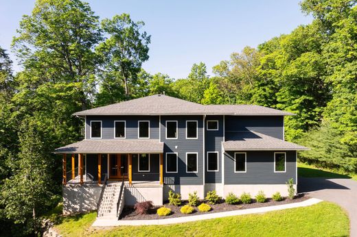 Luxury home in Poughkeepsie, Dutchess County