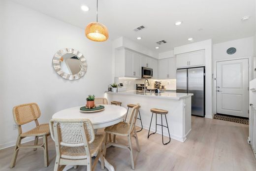 Apartamento - Upland, San Bernardino County