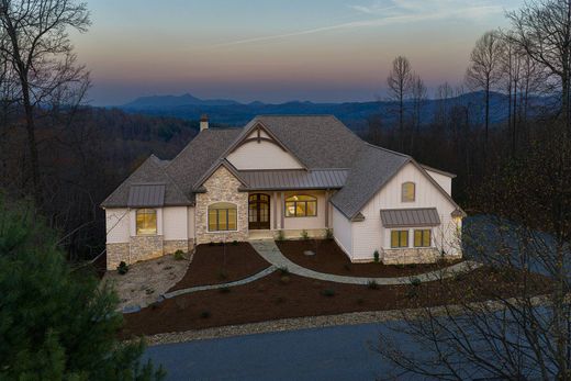 Detached House in Zirconia, Henderson County