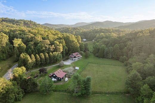 Detached House in Cherry Log, Gilmer County