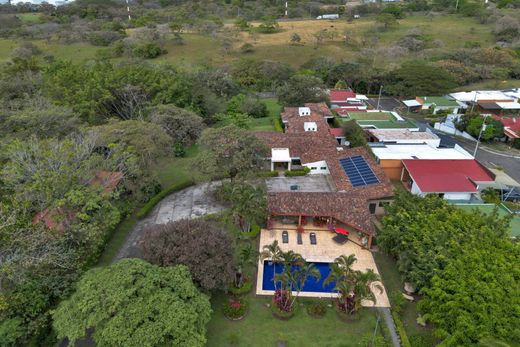 Luxury home in San Antonio, Grecia