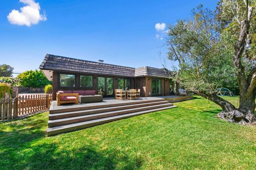 Luxury home for rent per month in Malibu