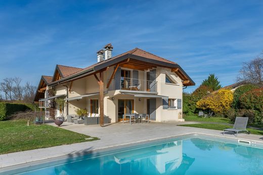 Messery, Haute-Savoieの一戸建て住宅