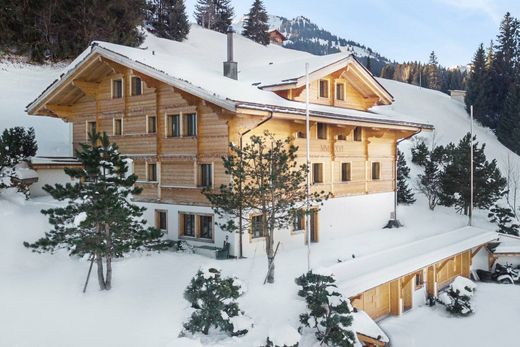 Detached House in Gstaad, Obersimmental-Saanen District