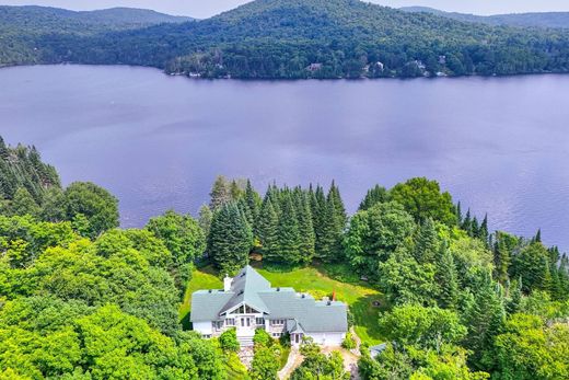 Detached House in Lac-Supérieur, Laurentides