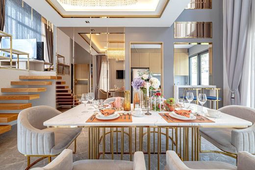 Stadswoning in Bang Khen, Sai Mai