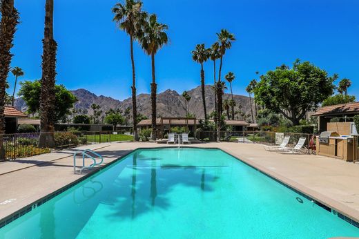 Indian Wells, Riverside Countyのアパートメント